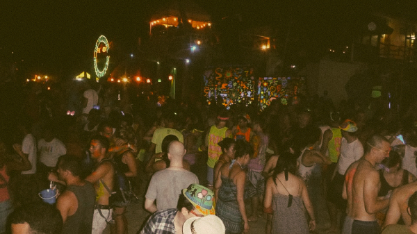 Full Moon Party! The most EPIC of all parties. 20,000-35,000 people all gathered on Haad Rin Beach in Koh Pha Ngan, Thailand